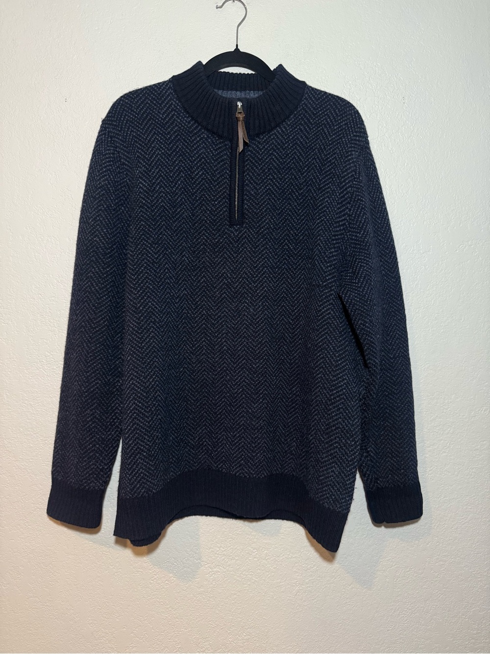 Pendleton- Washable Wool Quater Zip Sweater / Navy & Light Blue Size Large